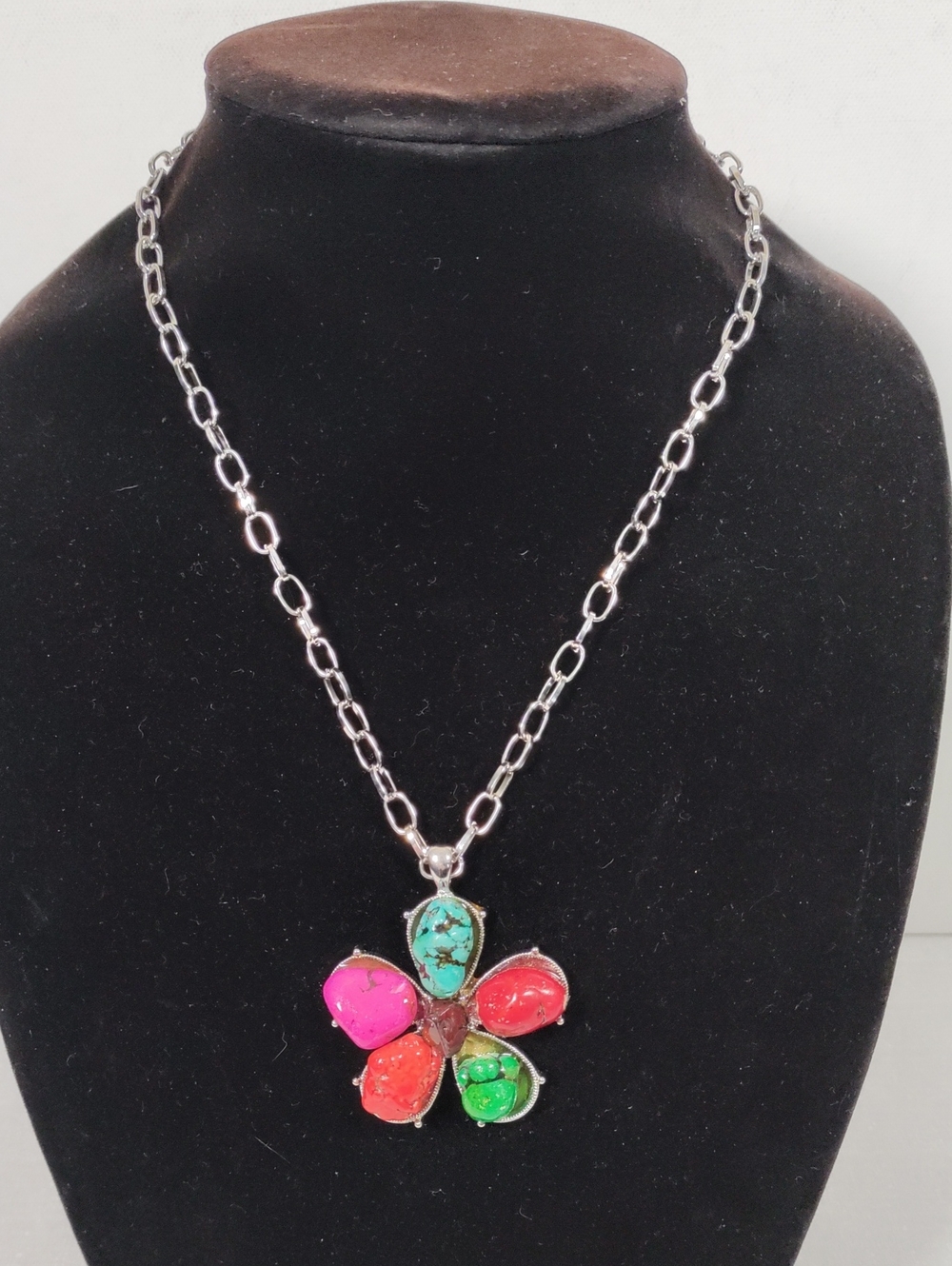 Flower Necklace With Multi-Color Stones And Silver Tone Chain